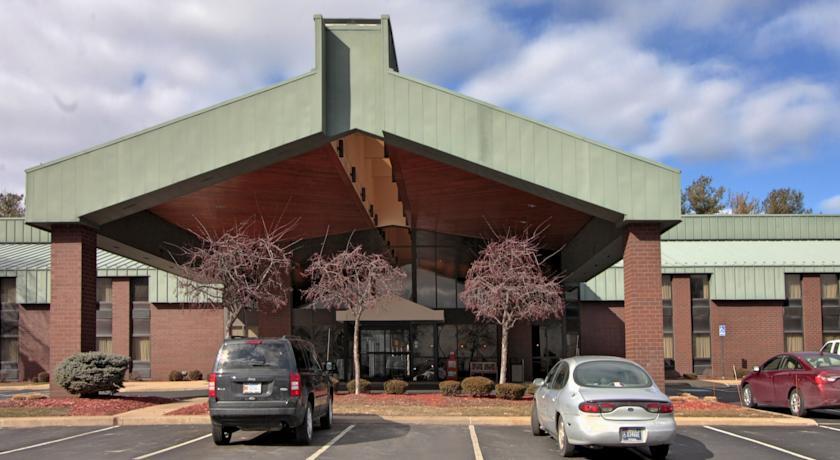 Hotel Baymont By Wyndham South Bend Near Notre Dame Exterior foto