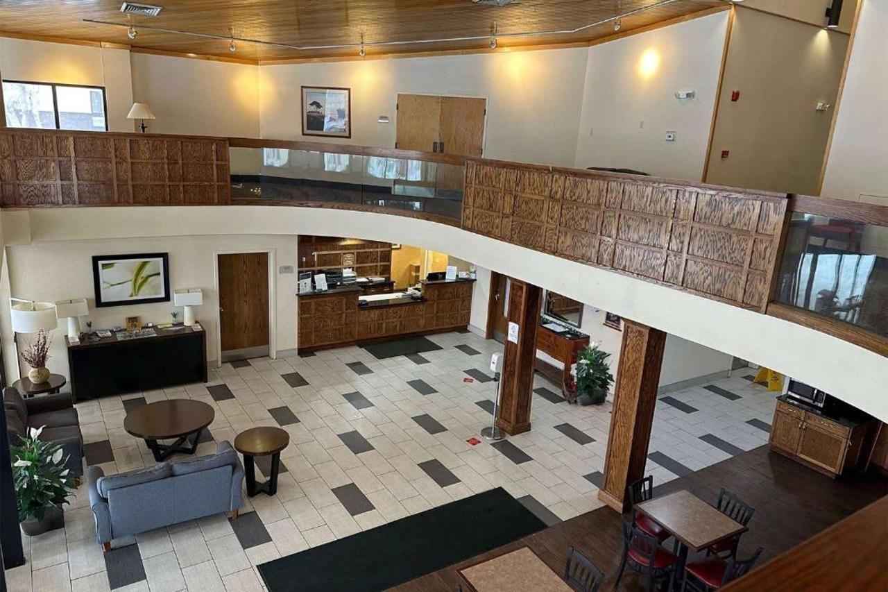 Hotel Baymont By Wyndham South Bend Near Notre Dame Exterior foto